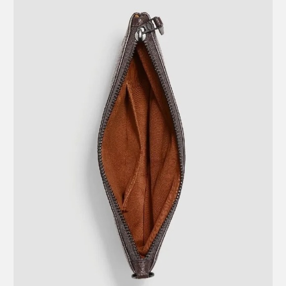 Coach wristlet - Picture 3 of 12